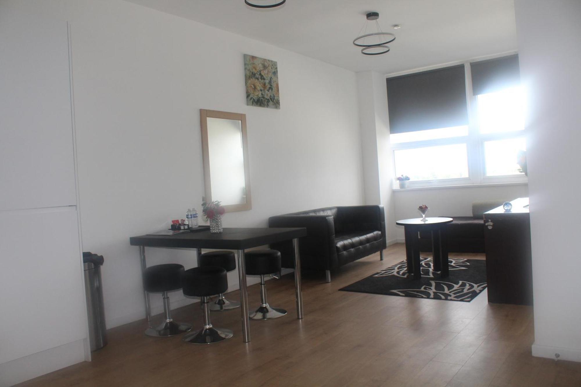 Flat 413 One Bedroom Apartment Birmingham Exterior photo